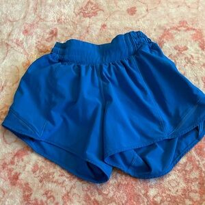 Blue size 0 lululemon hottie hots! 4”